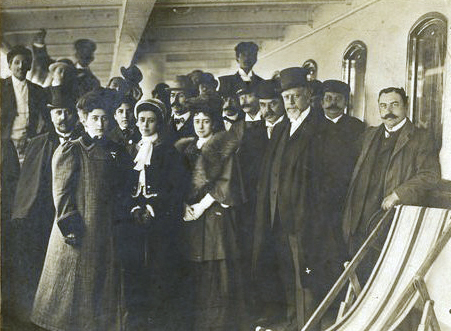 Visita a Vigo do xeneral Roca, ex presidente de Arxentina, no buque Cap Blanco, 1905