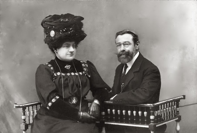 Moaña Dolores López Saavedra e Luis López Guitián, señores do pazo do Rosal, 1907. Foto Gil.